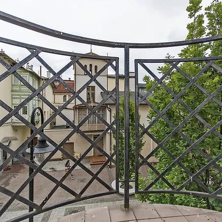 Neptun Twelve Apartment